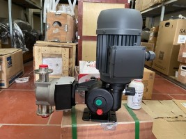 Bơm định lượng hóa chất Polymer 500l/h dùng bơm nào?